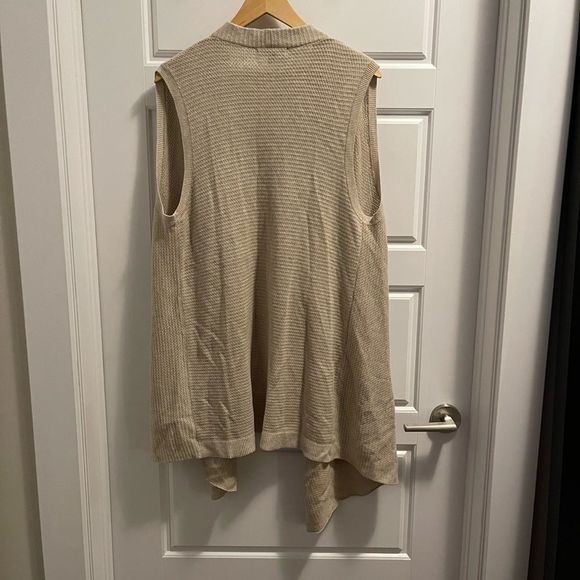 Banana Republic Knit Shawl - Picture 2 of 3